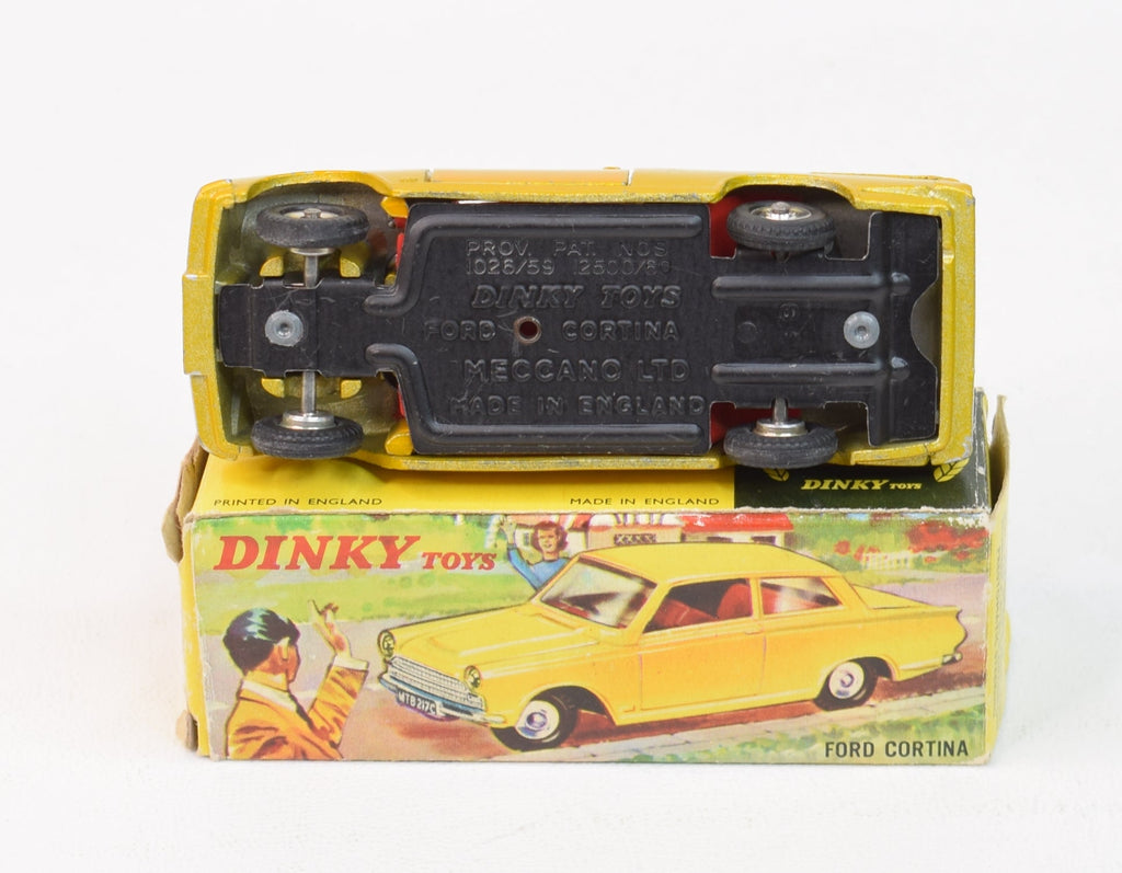 Dinky toy 133/139 Ford Cortina Virtually Mint/Boxed – JK DIE