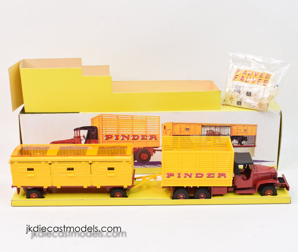 DINKY TOYS FRANCE REF 881 VRAI GMC PINDER AVEC FAUVES ET CALES