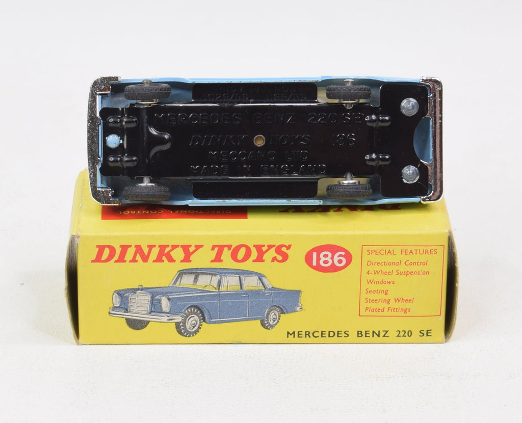 Dinky toys 186 Mercedes Benz 220 se Virtually Mint/Nice box – JK