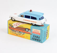 Corgi toys 437 Superior Ambulance Virtually Mint/Nice box