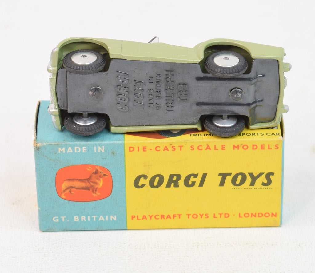 AU JOUET PARISIEN: Corgi Toys Modèle n° 305 Triumph TR3 Sports Car