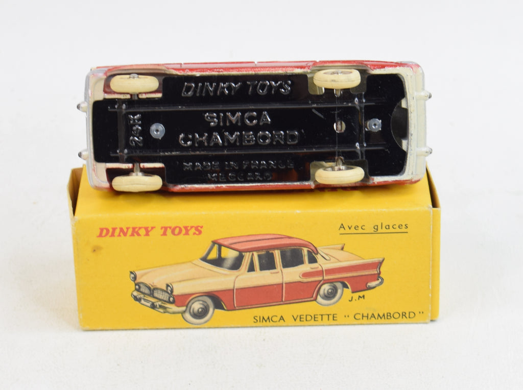 Simca Chambord Dinky Toys modèle ancien - Collection Simca Chambord Dinky Toys modèle ancien - Collection