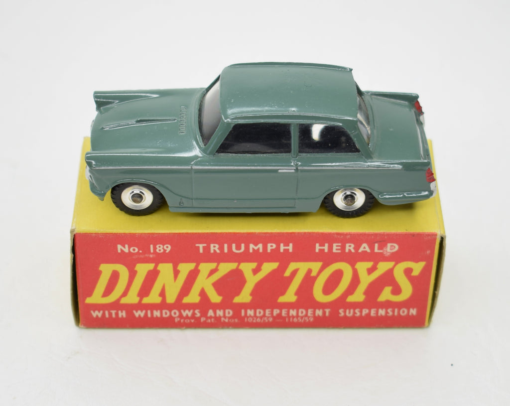 Dinky Toys GB 189 Triumph Herald Blanc Et Bleu - Proche Neuf Avec Boîte