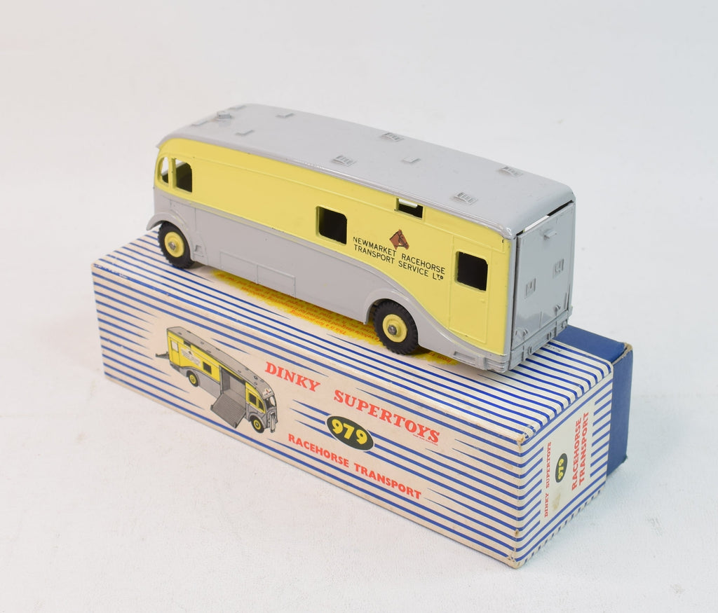 Dinky toys 979 'NEWMARKET' Horse Box Very Near Mint/Boxed – JK DIE