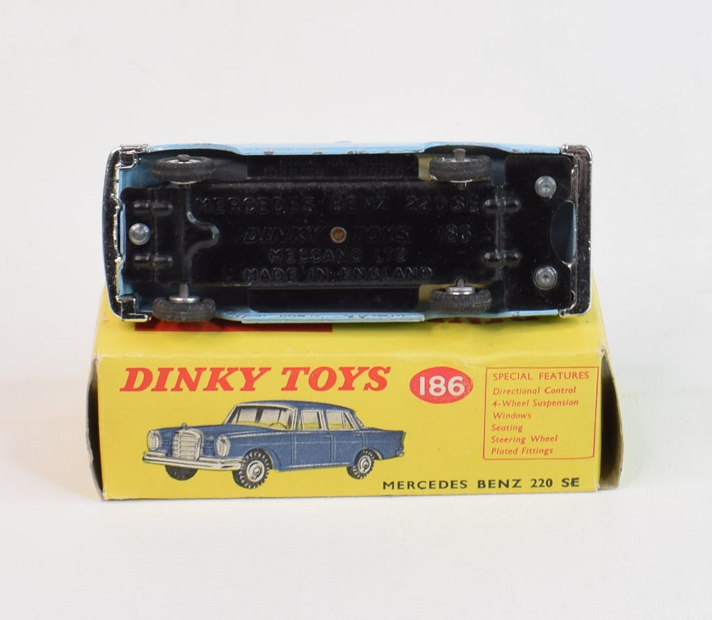DINKY TOYS 186 MERCEDES-BENZ 220SE EN BOITE D'ORIGINE-MIB