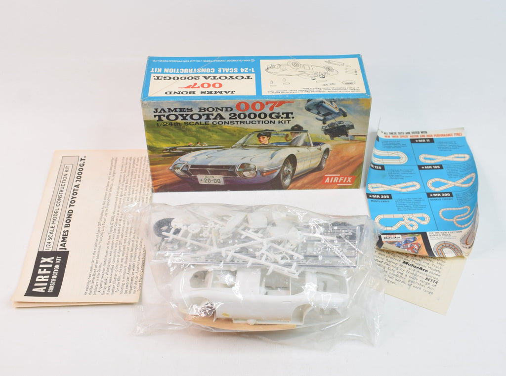 Airfix No.723 James Bond Toyota 2000 G.T Mint/Nice box The