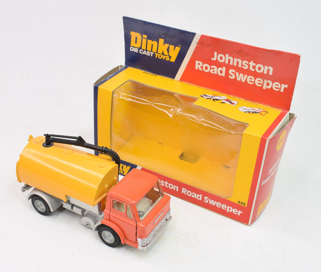 Dinky toys 449 Johnston Road Sweeper Colour (Rare Colour