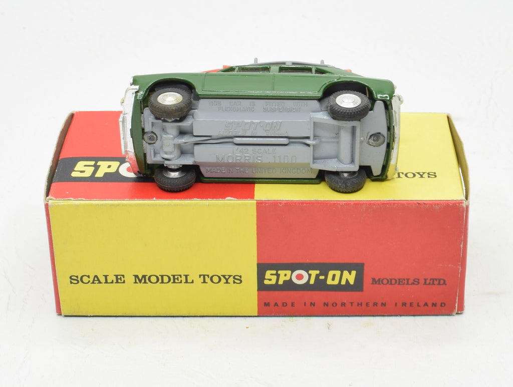 Spot-on 274 Morris 1100 & Canoe Very Near Mint/Boxed – JK DIE-CAST