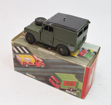 Benbros Qualitoy A.107 Army Land-Rover (DARK GREEN VERSION) Very Near Mint/Boxed The 'Heritage' Collection