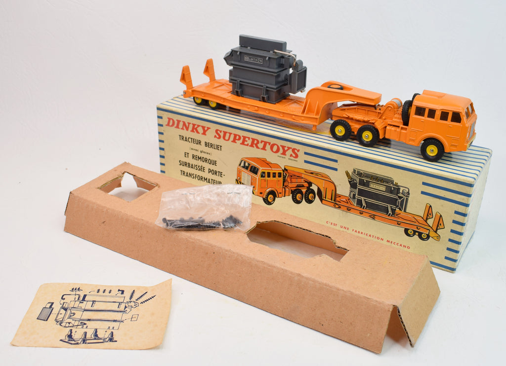 Dinky Toys Berliet Tous Terrains Avec Remorque Porte-engin – Vert Kaki, Collection Guerre, France