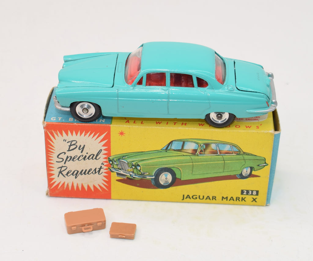 Corgi toys 238 Mark X Jaguar Very Near Mint/Boxed (Sea green