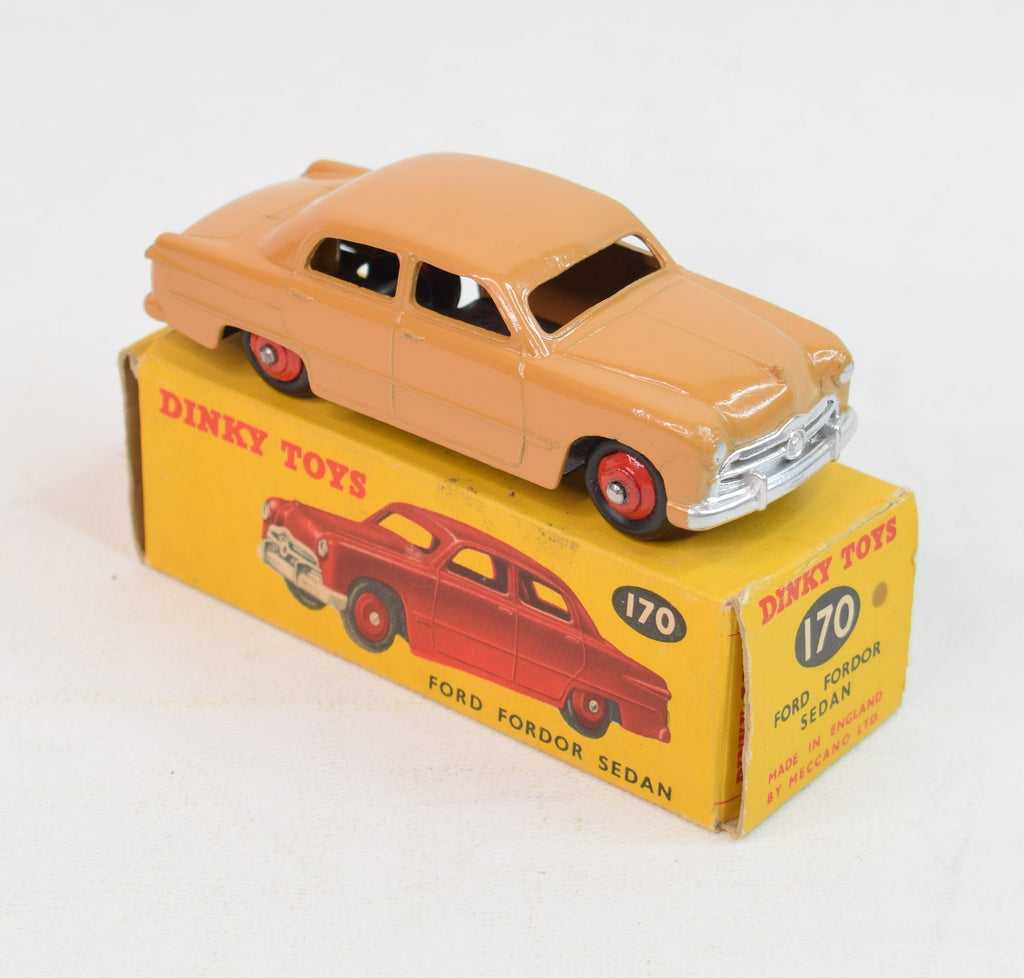 A boxed Dinky Toys No.170 red Ford Fordor Sedan, Nr M-M, box VG
