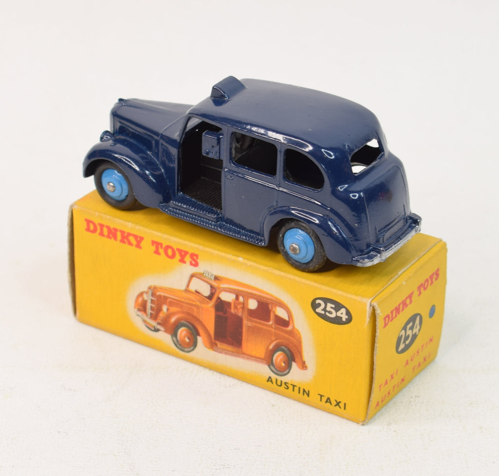 Dinky Toys 254 Austin Taxi Very Near Mint/Boxed – JK DIE-CAST MODELS
