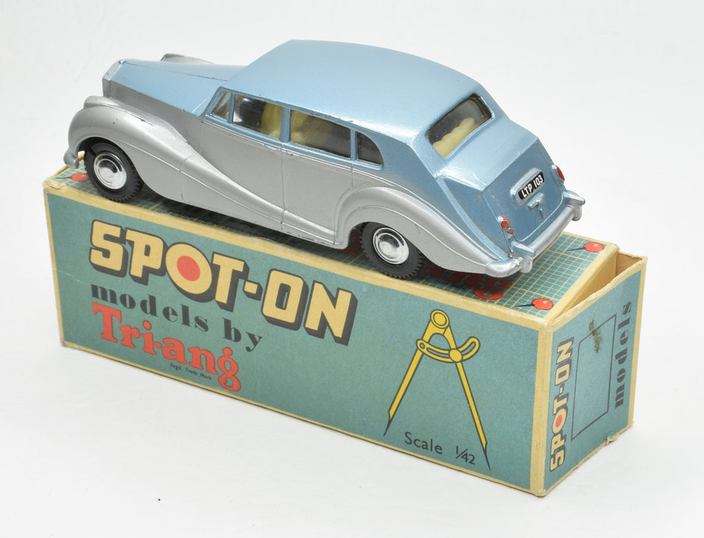激レア　1/64 Rolls Royce Wraith　シリアルナンバー入り 激レア 1/64 Rolls Royce Wraith シリアルナンバー入り 1/64 DCM