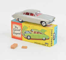 Corgi toys 238 Mark X Jaguar Very Near Mint/Boxed (Champagne silver)