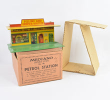 Meccano Dinky toys Pre War 48 Petrol Station Very Near Mint/Boxed