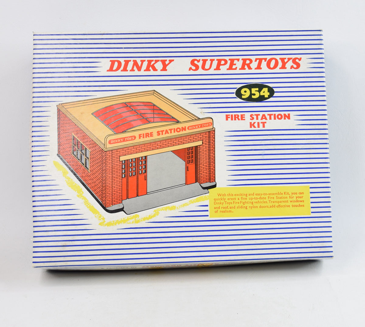 Dinky toys 954 Fire Station kit Virtually Mint/Nice box