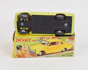 Dinky toy 133 Ford Cortina Virtually Mint/Boxed