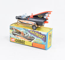 Corgi toys 107 Batboat 1st issue (Light blue screens) Virtually Mint/Nice box