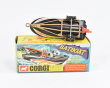 Corgi toys 107 Batboat 1st issue (Light blue screens) Virtually Mint/Nice box
