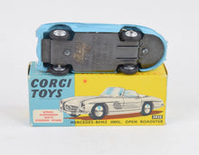 Corgi toys 303s Mercedes-Benz 300sl Roadster Virtually Mint/Boxed