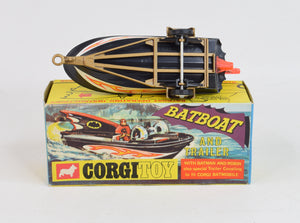 Corgi toys 107 Batboat 1st issue (shaped hubs) Virtually Mint/Nice box