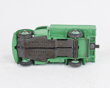 Dinky toys 25w Bedford Truck Very Near Mint (Black wings)