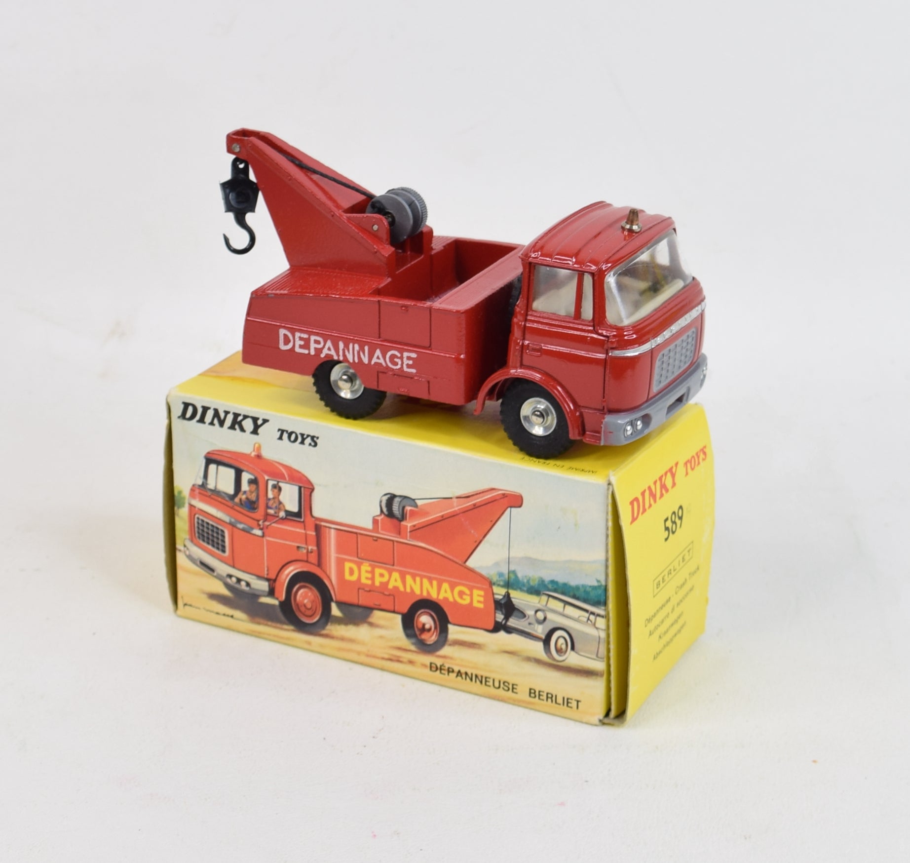 1/43 DINKY TOYS 589A Engineering vehicle crane DÉPANNEUSE BERLIET DIECAST MODEL 1/43 DINKY TOYS 589A Engineering vehicle crane DÉPANNEUSE BERLIET DIECAST MODEL