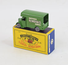 Matchbox Lesney 17 Removal van Virtually Mint/Nice box (dark green)