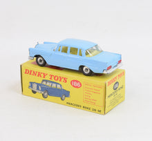 Dinky toys 186 Mercedes Benz 220 se Virtually Mint/Nice box