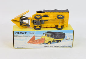 French Dinky Toys 567 Unimog with snow plough Virtually Mint/Nice box