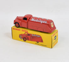 Dinky toys 30p/440 'Mobilgas' Tanker Virtually Mint/Nice box