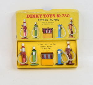 Dinky toy 780 Petrol pumps Virtually Mint/Boxed