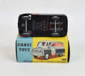 Corgi Toys 421 Bedford Van 'Evening Standard' Very Near Mint/Boxed (Silver roof)
