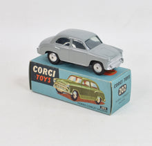 Corgi Toys 202 Morris Cowley Virtually Mint/Nice box