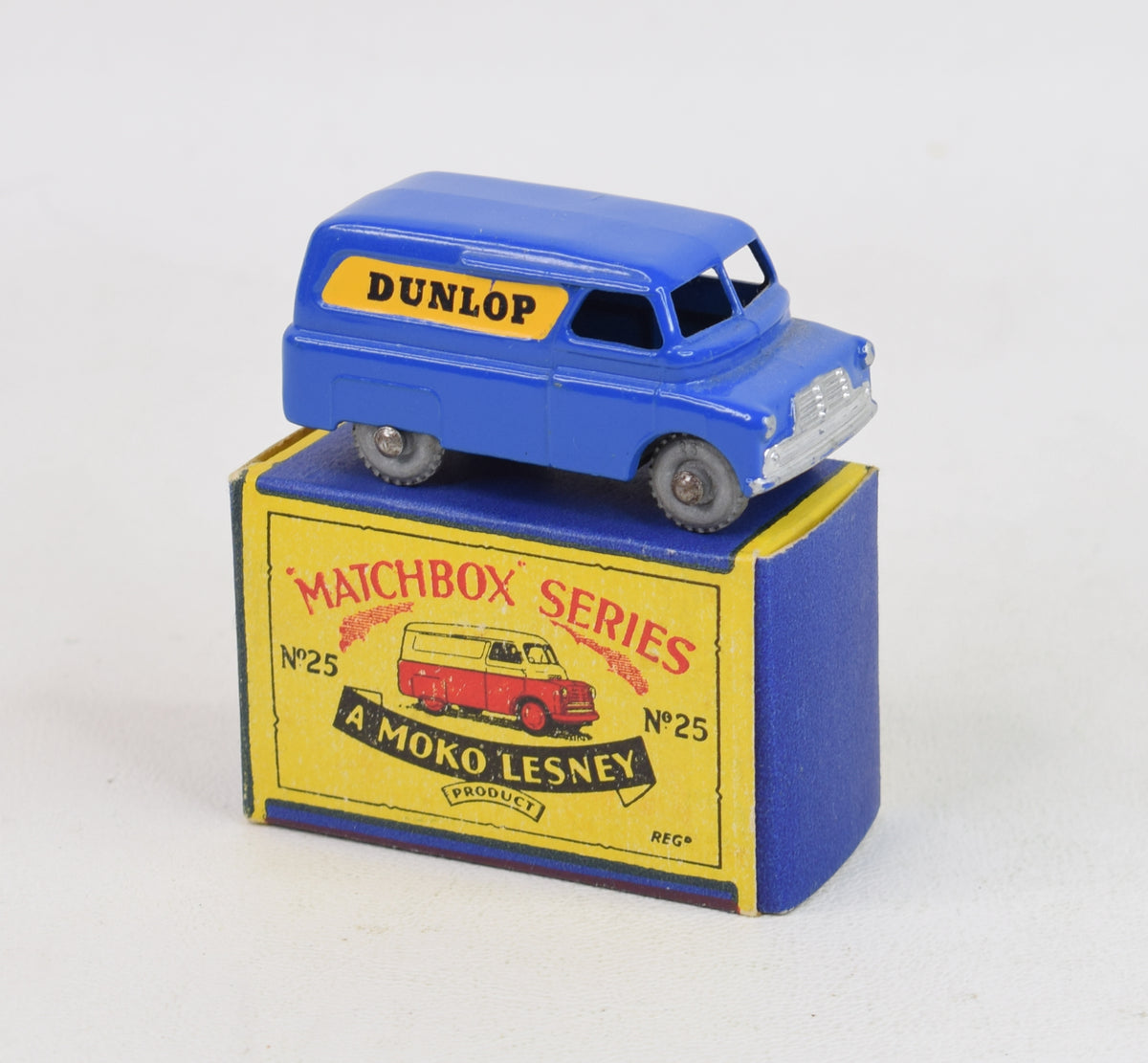 Matchbox Lesney 25 Bedford 'Dunlop' RW/B1 box Virtually Mint/Nice box