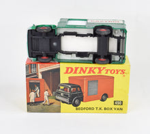 Dinky toys 450 Bedford Castrol Virtually Mint/Lovely box