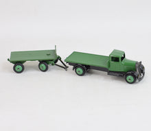 Dinky toy 25T Flat truck & trailer Virtually Mint (green hubs)