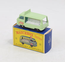 Matchbox Lesney 21 Milk delivery truck Virtually Mint/Nice box