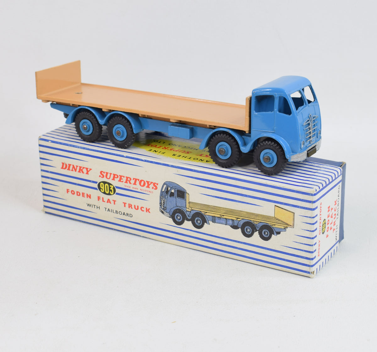 Dinky toys 903 Foden flat truck with tailboard Virtually Mint/Nice box