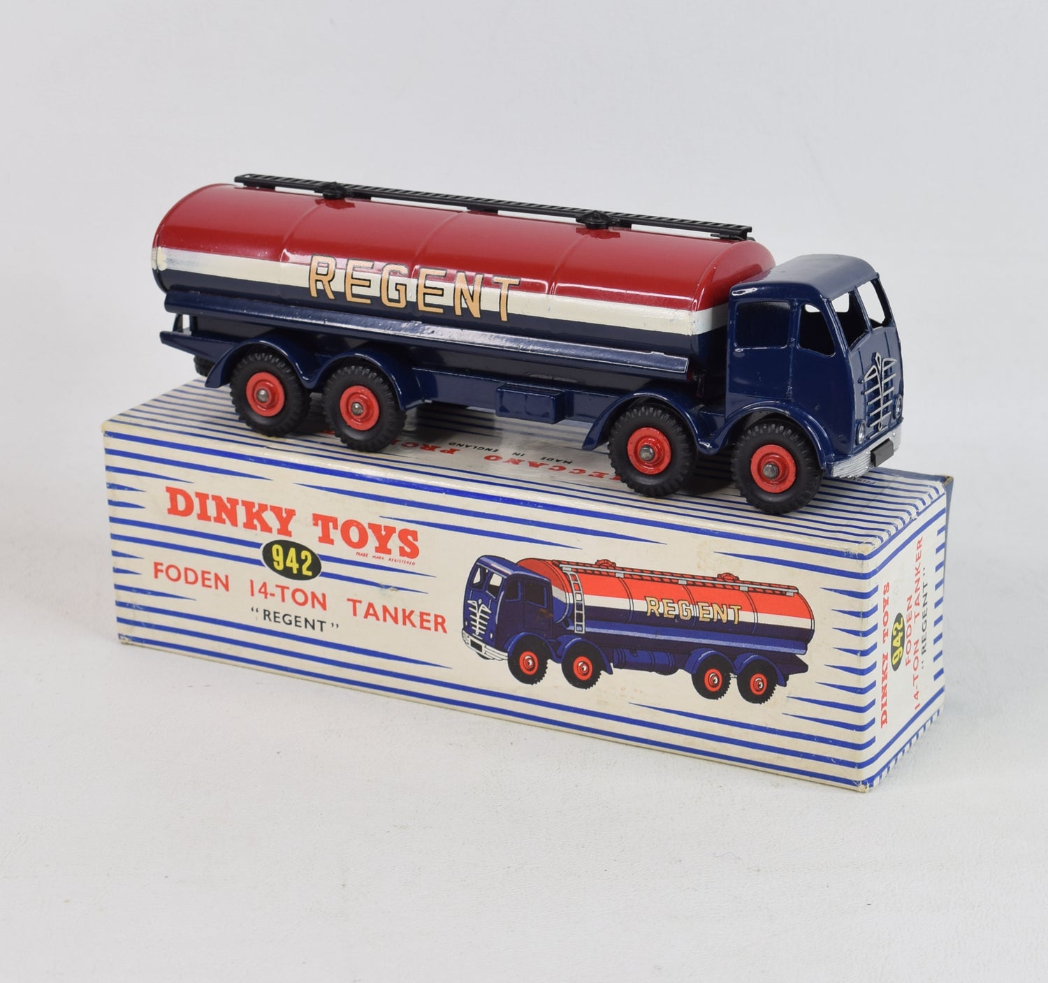 Dinky Toys 942 'Regent' Virtually Mint/Boxed