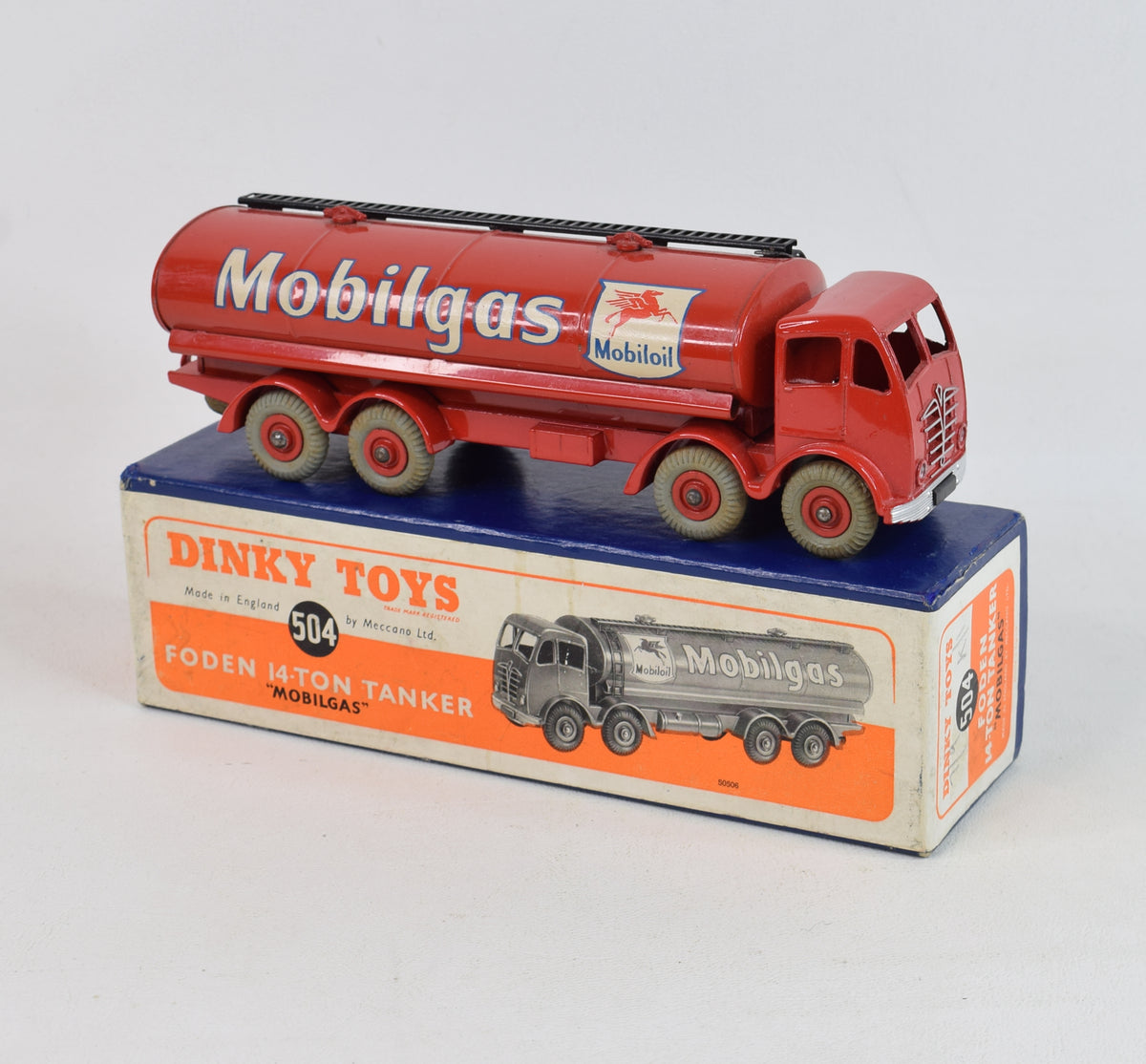 Dinky Toys 504 'Mobilgas' Virtually Mint/boxed