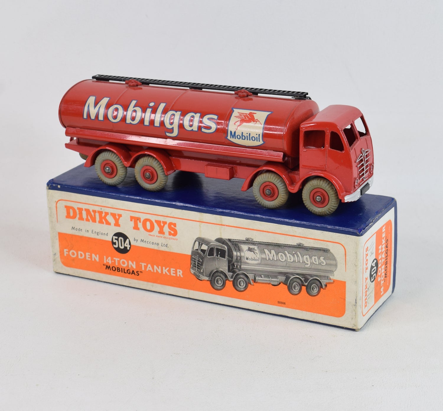 Dinky Toys 504 'Mobilgas' Virtually Mint/boxed