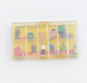 Dinky Toys 054 Railway station set  Mint/Boxed "The J. W Collection"