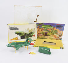 Dinky toy 101 Thunderbird 2 + 4 Virtually Mint/Lovely  box (Screw base)