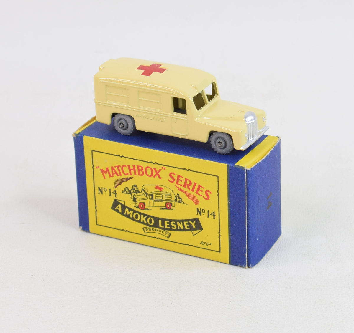 Matchbox Lesney 14 Ambulance Virtually Mint/Nice box