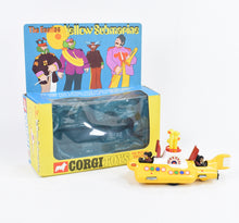 Corgi toys 803 Yellow Submarine Virtually Mint/Nice box
