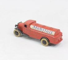 Dinky toy 25d Petrol Tanker Very Near Mint (2nd type)