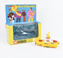Corgi toys 803 Yellow Submarine Virtually Mint/Nice box