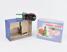 Dinky toys 401 Coventry Climax Forklift Virtually Mint/Nice box (Cherry red/green)